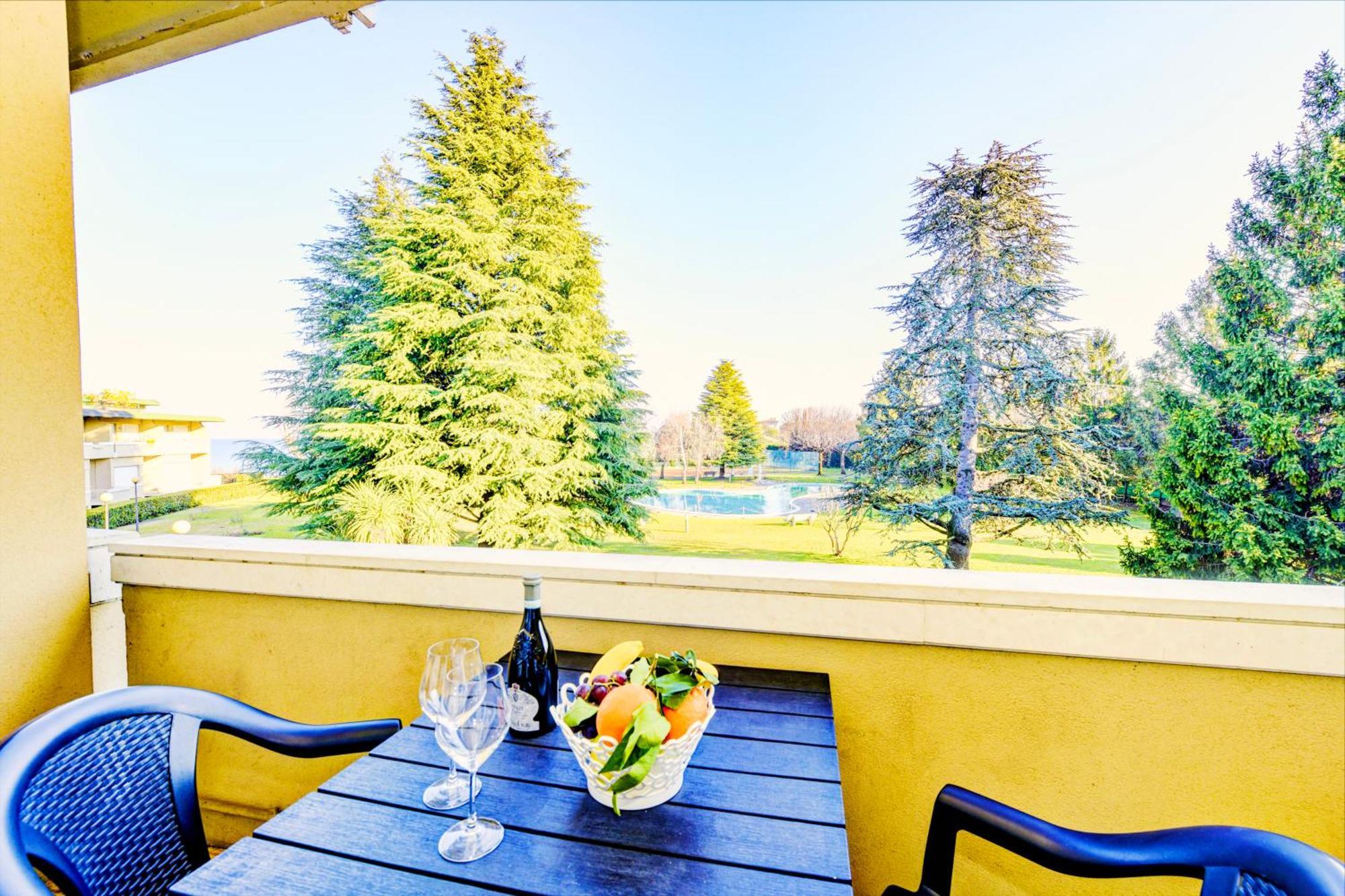 The Riva Apartment Sirmione Ngoại thất bức ảnh